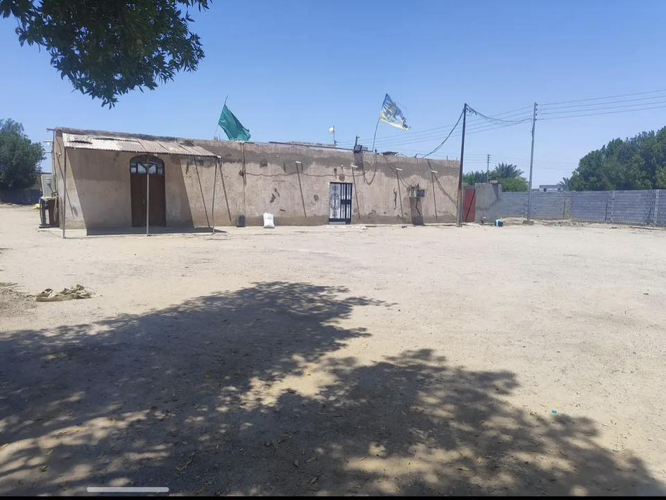 لبيع في ناحية النشوة
بيت طابو زراعي
ارض خمس دوانم
بستان مع مواطير
مع عبارة====***********
