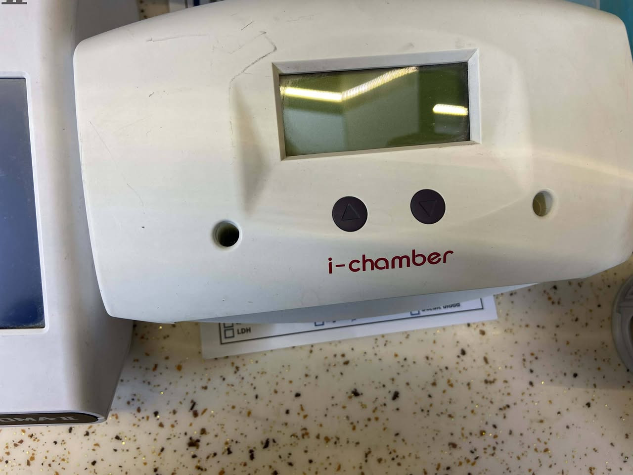 ايكروما 2 كلش نظيف
الجهاز نظافته 95% 
محتوياته 👇
#حاضنة
#للتواصل_خاص_او_***********
#الليث_للتجهيزات_المختبرية
#نشتري_ونبيع_الأجهزة__المختبرية
