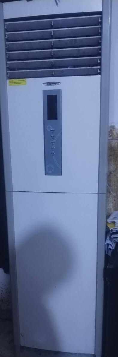 سبلت كنتوري للبيع سعره400 نهايته. 2400طن يحتاجله بس غاز. العنوان بغداد مدينه الصدر الحبيبيه الرقم ***********
