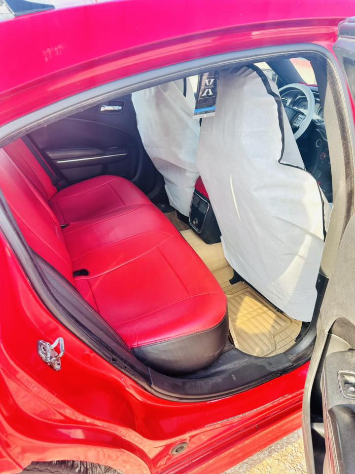 سلام عليكم اخوتي 
جارجر ٢٠١٢ فول واحد ع واحد موصفات
سياره بدون ارباك خليجيه 
مكينه ٣٦٠٠
جاهزه من حداديه ومكينه وكير وكسل شادهن قبل ٢٠ يوم
تخم تاير كارتون جدد
عبوات مساعد جدد
زنون نهار رقم بغداد بسمي شخصياا
كير ماوس ٨ نمر طياره 
بيهه مكانات صبغ كلش قليله حافه جام 
سونار موجود مداور ثاني يوم ترهم بيع او مراوس شعدك نزل
 مكاني سماوه تعجبك تشلع عيوني وتاخذهه واني خادمكم
***********
