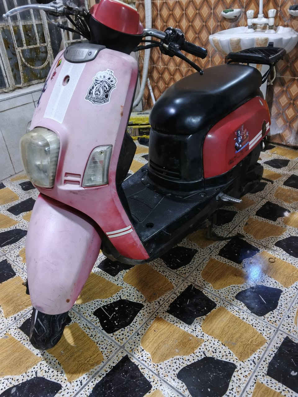 سلام وعليكم
دراجه بوليس البيع دراجه حلوه ونضيفه مال جناي 
دراجه عوزهاا بي شاير ميشتغلن يعني نواقص قليله دراجه نهضه حلو دراجه مفتوحه بس فتحتهاا علا يدي السعر 600 وبيها مجال تجي تكلب وتقتنع وتاخذ وتروح لا تكلي الباجر ولا تكلي العصر تاخذهاا المصلح تجيب وياك مصلح بكيفك 
مكان البصرة قضا القرنه
رقمي ...***********
