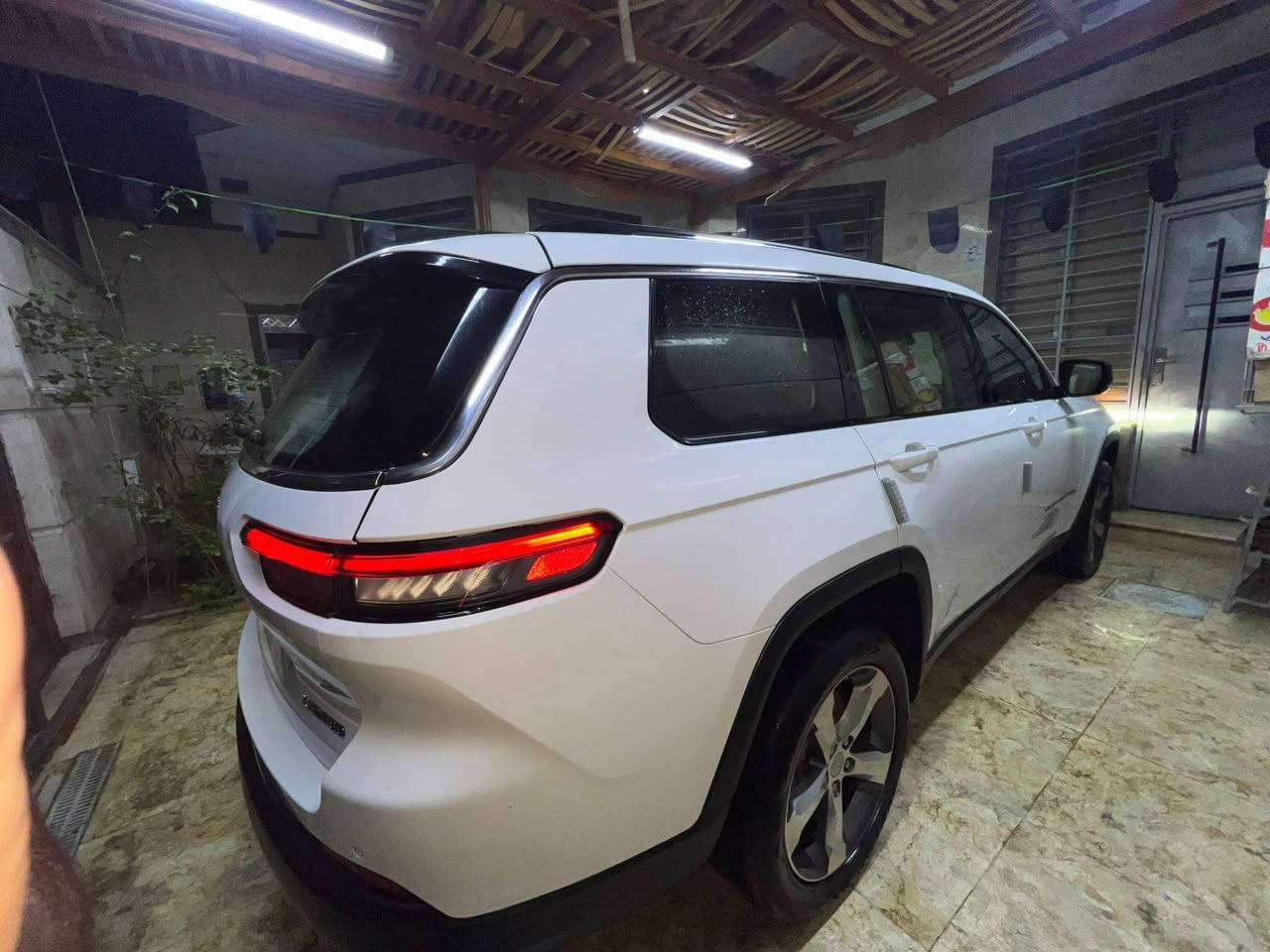 جيب كراند شيروكي ليميتد 
وارد خليجي 
لون أبيض 
موديل ٢٠٢١
ماشيه ١٣٠ ألف 
رقم اربيل
7 راكب 
السعر : $ 30,000

التفاصيل على الخاص 
*********** / وات ساب 
البصرة الزبير
