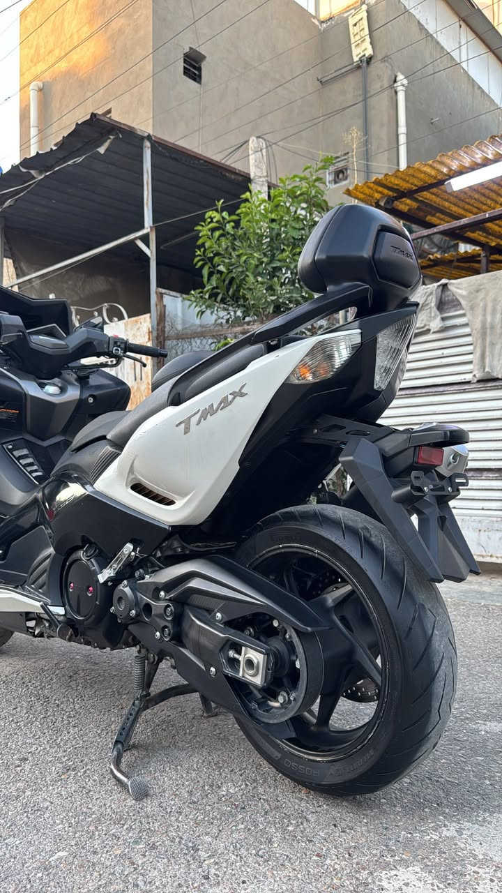 سلام عليكم Tmax 530 2017 بصمه الدراجه ماشيه ٢٩ الف بلاديه كفاله عامه مكاني الصليخ ***********

