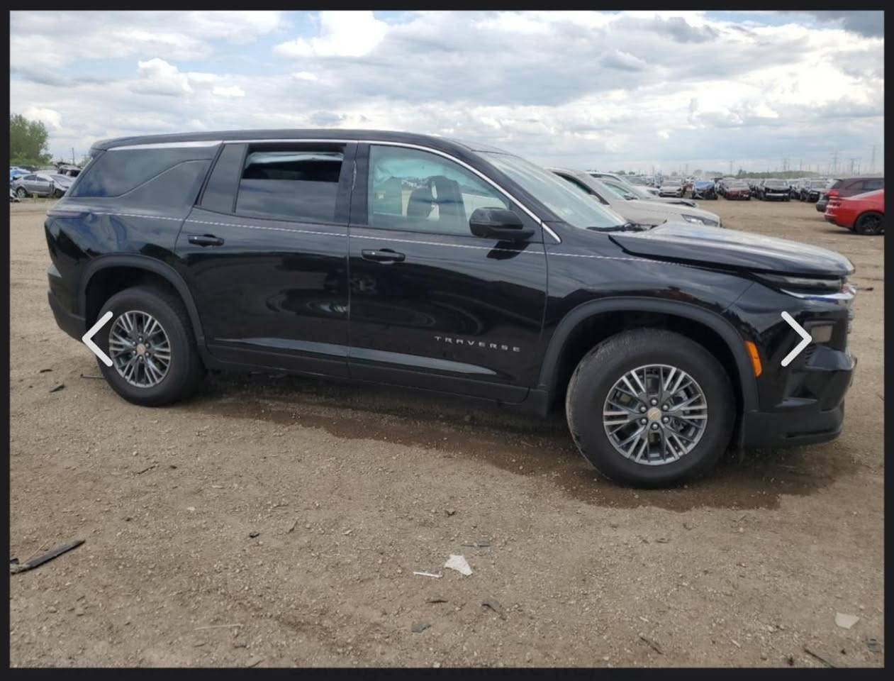 تحيه طيبه
2024 Chevrolet Traverse, LS
ترافرس 2024 ال اس 
لون اسود دخول جديد 
سبعه راكب 
رقم بغداد 
الضرر كما مبين بالصور 
واجه باب الصدر بي صيغ من امريكا 
البجم والحوض والدواخل مكفوله 
السعر 27500 $ قابل للتفاوض بالمعقول 
***********
