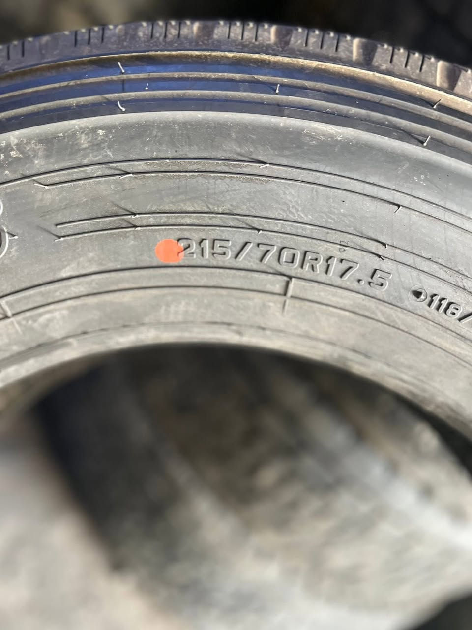 السلام عليكم وصل تايرات جديد ياباني اصلي كوستر ناصي قياس 215/70/17.5 متوفر جمله مفرد يوجد توصيل لجميع المحافظات  سعر بلاش (240) الف زوج 🔥
‭0773 430 0091‬
