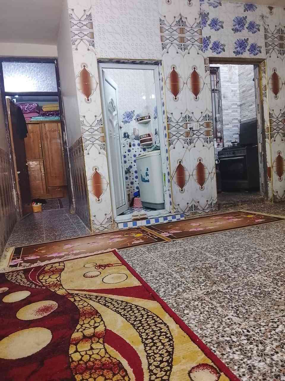 سلام وعليكم بيت للبيع 100متر حي دجله سعر 32بي مجال مي مجاري كهرباء بي فول مواصفات خطين كهرباء سحب ***********
