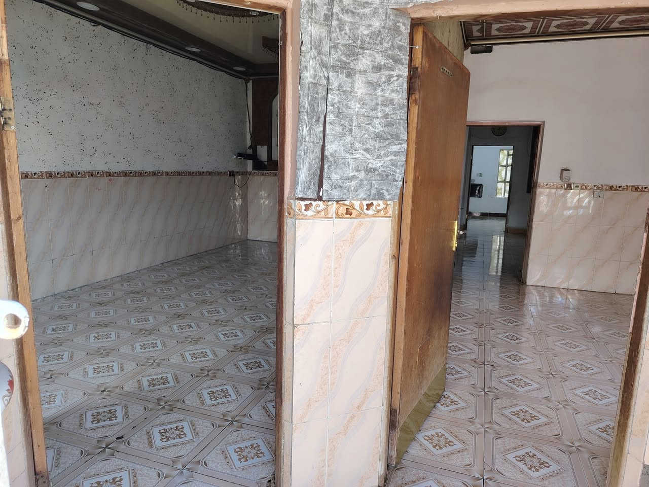 دارللبيع حي العسكري زراعي 250 مترخلف المستشفئ الاهلي ***********
