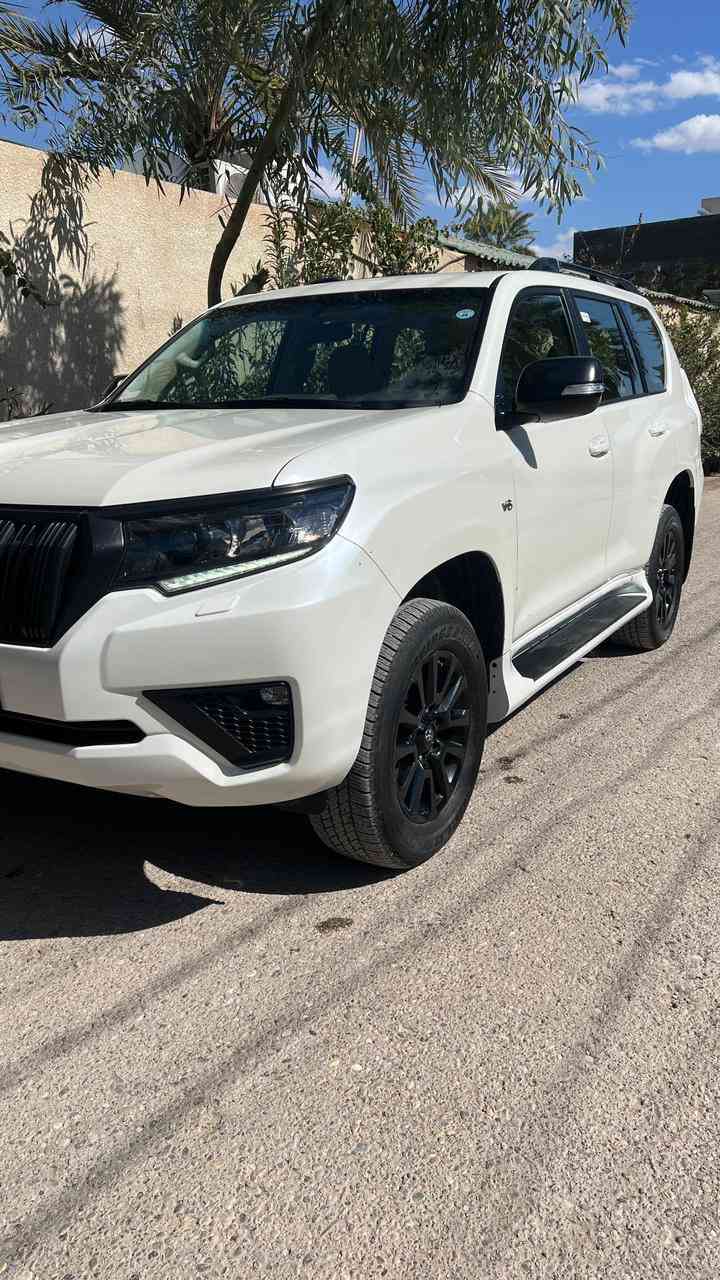 تويوتا برادو  – 2023 – خليجي مدنايت 
✅ الموديل : 2023
✅ السيارة كفالة عامة 
✅ المواصفات :
⚙️ المحرك : 4000cc – ستة سلندر 
🛞 الويل: 20 إنج
• إنارة LED كاملة
• حساسات أمامية وخلفية
• مرايا كهربائية مع إشارات
• جناح خلفي
‏. AWD 
• دبل تانكي
• سبير ظاهري 
• دوسات ثابتة 
• 7 راكب 
• ستيرن متعدد المهام
• كروز كنترول
• إضاءة داخلية راقية
• مكيف ثلج أمامي وخلفي
• الدخول الذكي + تشغيل بصمة
‏• Airbags كاملة
‏• ABS – EBD – VSC
• مانع انزلاق
• نظام الثبات الإلكتروني
• مراقبة ضغط الإطارات
• وضعيات قيادة متعددة
السعر : 470 $ 
العنوان : بغداد - الكاظمية - شارع المحيط 
الهاتف : ***********
