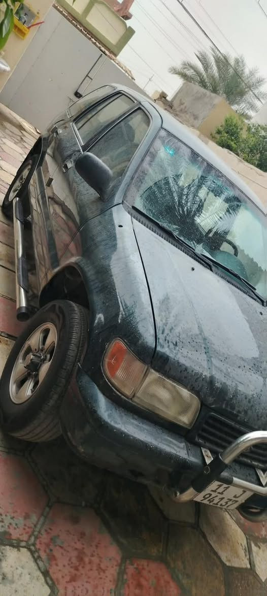 شباب هاي الحلوه للبيع متعوب عليها اقره الوصف يله تخابرني 😍😍 وجماعة الي تعليقاتهم سلبيه الله يحفظكم  لان الاغلبيه يعرفون هاي السياره شكد متعوب عليها

السلام عليكم
سبورتج موديل ١٩٩٤ 
السياره متعوب عليها هواي 
كلشي شغال 
محرك 2000 مسكر بلاد 
گير اوتو ثنينهن مال حاويه 
الكهرباء كلها شغاله من ال لايت الثلجي للگلوب مال الصندوك كلشي شغال وبلاد ضفيره مابيها نقص 
تبريد شغال 
تدفئة شغاله
باتري جديد 
درع أمامي 
دوس عمل 
صدر أمامي خلفي دبلات مبدله جديد كامللل جديد
ومشدوك عليها غرفه كامله مال گصه من الأرضية للدشبول لبطاين البوب والتكم كلشي جديد والجناي يعرف الغرفة بيش 
رقم دولي جديد 11 بسمي 
هزة جديده السياره مجدد كل أمور المرور بشهر ١٢ 
سنويه لل ٢٠٣٠
بيها نقص مسجل لأن ما لكيت بلادي 
وبطاين  الجاملغ الأمامي
السيارة لو گير 
فور ويل 
المكان بغداد 
***********
وبلخدمة 
السعر ٥٥ وبيها حگ الجية
