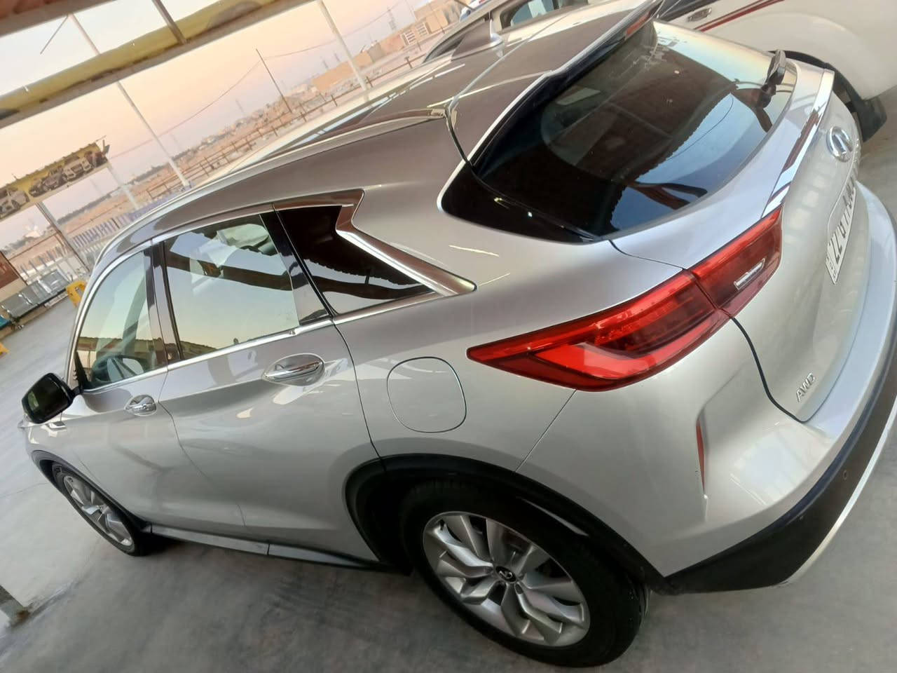 سلام عليكم
QX50نيسان انفنتي 
مديل 2020 فول مواصفات 
مكينه 2000 تيربو 
مكينه وكير وحداديه مكفولات 
حادثهه جاملغ وبنيد بدون دواخل شواصي ولغود مكفولات المواصفات بانوراما شاشات عدد2 بلاد 5كامرات رادارات خلفي  وامامي تحكمات ستيرن جهتين شفتات سرعه بصمه و5وضعيات قياده ويل كروم كشنات جلد تتفئه و تبريد مثبت سرعه تحديد مسار توقف ذاتي وبعد مواصفات هواي مكان السياره نجف سعر 160 ***********
