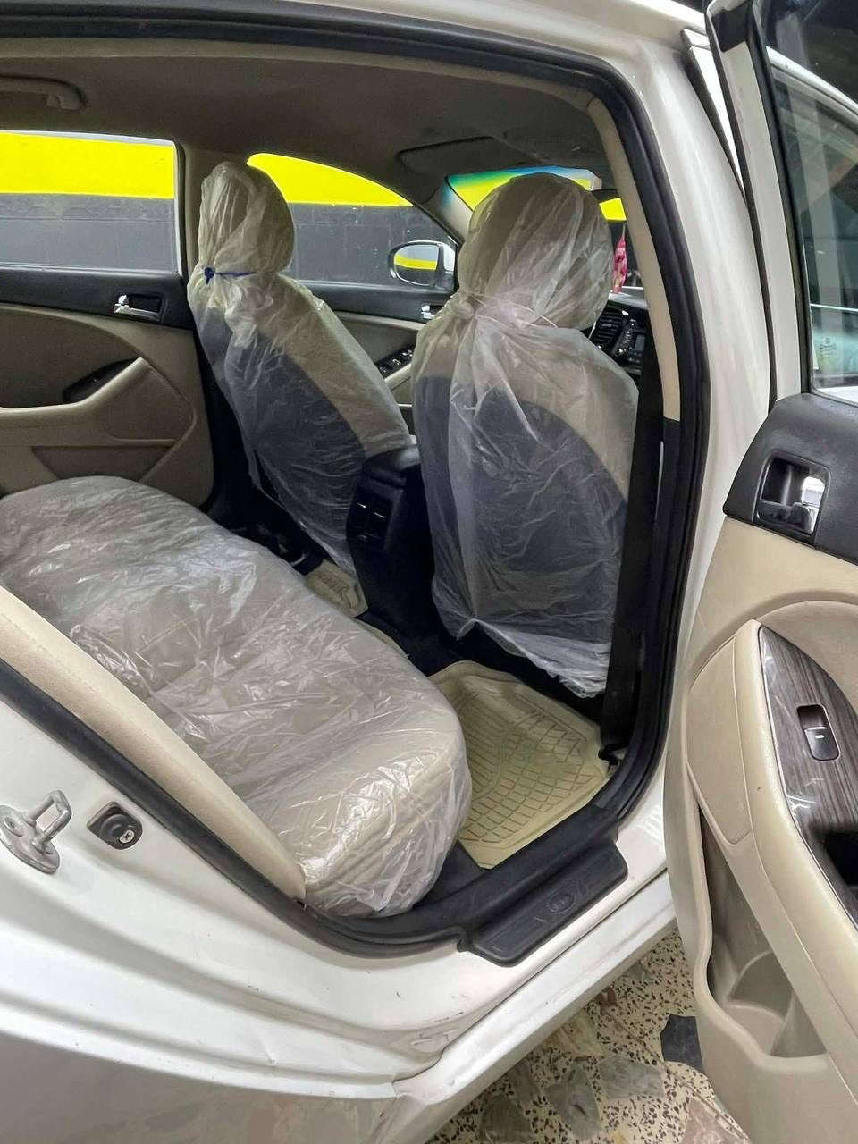 السلام عليكم
اوبتما موديل  2012 
الرقم. سليمانية رقم إنكليزي سنوية جديده بأسمنه تحويل مباشر 
السياره بيها رش جاملغ وبنيد فقط 
مكينه 2000 دوش
 وارد خليجي 
شفتات ستيرن تحكم ستيرن تبريد بالجگمجة لدات امامي 
5 ويل كب بصمتين وحده سبير
السعر ١١٧ بيها مجال قليل 
السياره كير محرك حداديه تبريد مكفولات وجدد جدا
مكان السياره كربلاء 

للاستفسار ***********
