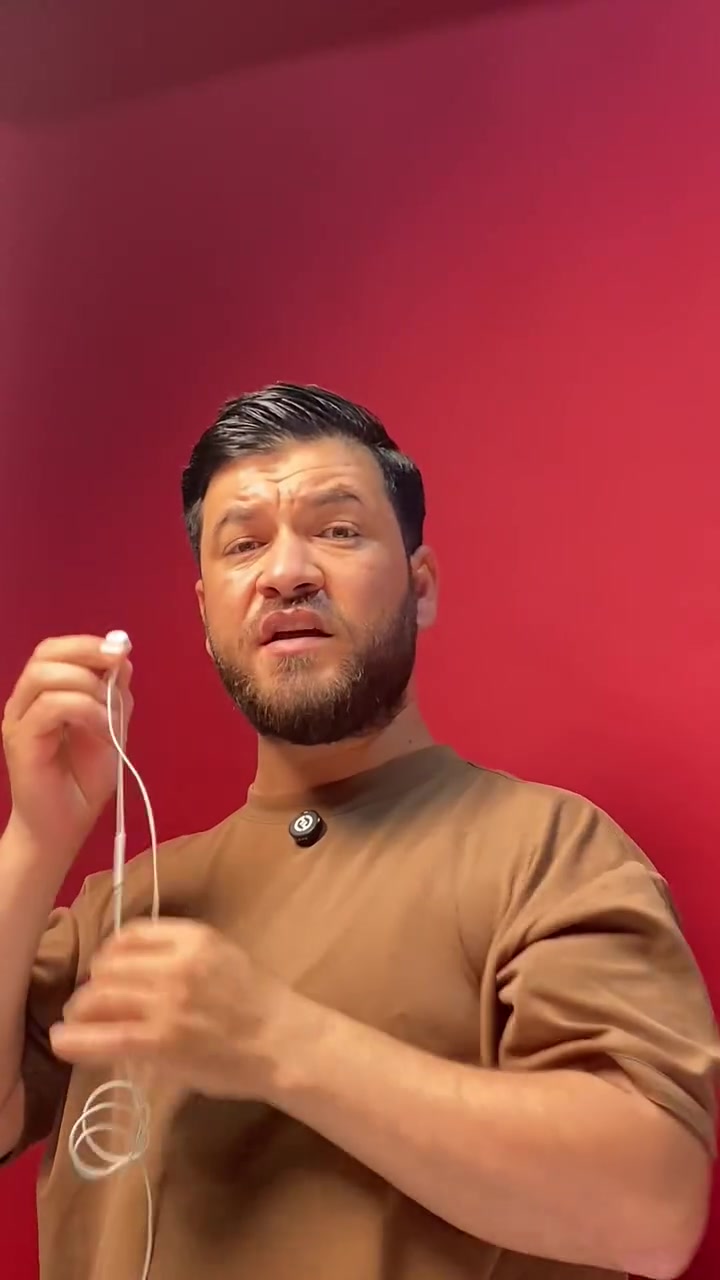 🎧🔥 صوت قوي وPure Bass يخليك تعيش الأجواء!
سماعة Oraimo I12 اللاسلكية بصوت واضح وراحة بالاستخدام 🎶

بطارية لحد 6 ساعات ودعم Siri وGoogle Assistant 🔋✨

استمتع بموسيقتك وين ما تروح 😎
السعر :10000 
التوصيل بغداد: 3000
محافظات : 5000


**إذا كنت صاحب هذا الإعلان وتريد حذفه لأي سبب، رجاءا أرسل رسالة إلى الدعم الفني**