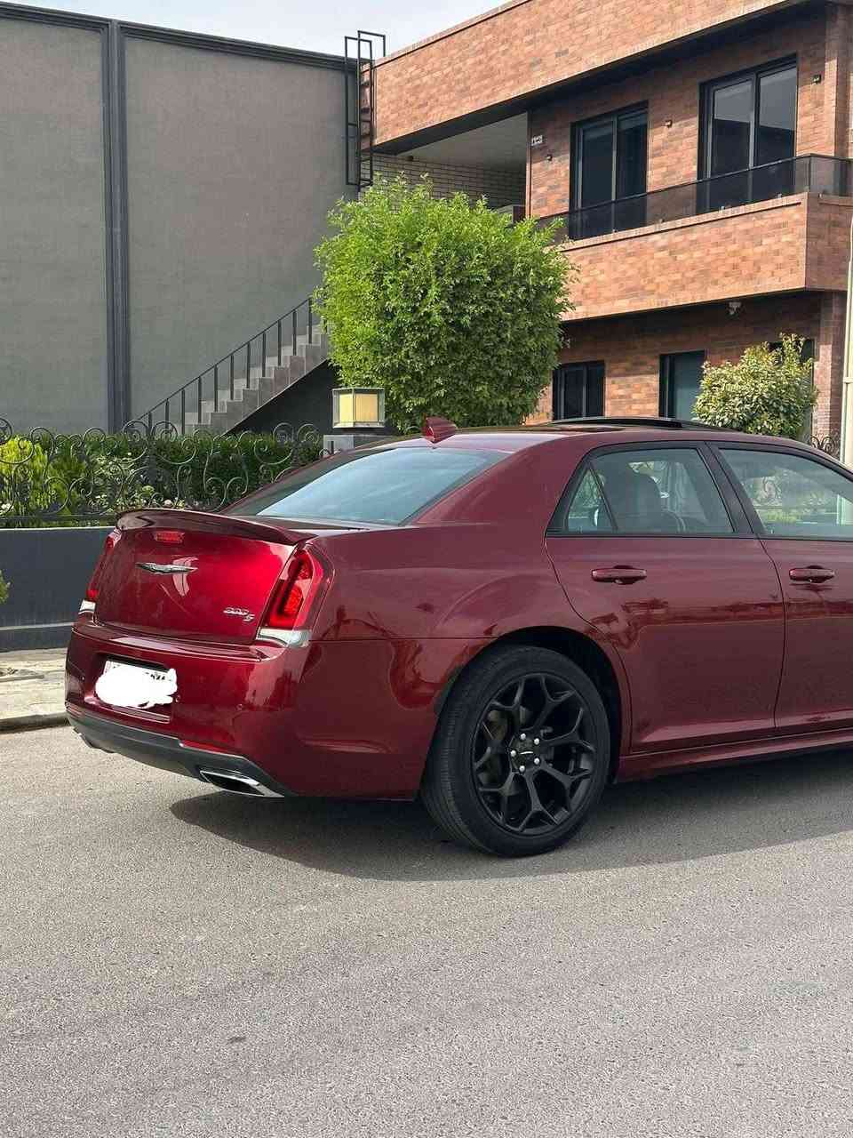 اوباما 2018 S فول الفول
السياره كلين تايتل كفالة  
رادار امامي 
رادار جوانب
بانوراما 
كشنات خزن
كشنات تدفئة وتبريد 
كشنات جلد
كشنات كهرباء 
استرين كهرب وتدفئه
برده خلفيه
تشغيل عن بعد 
بجم عريض 
شفتات ستيرن 
لايت زينون
تبريد مناخين 
تبريد قطعتين 
كير ماوس 
مثبت سرعة
تحكم ستيرن 
بلاجكتور
كاربلاي 

حساسات امامية
حساسات خلفية

وضعيات قيادة

 السعر 295ورقة وبيها مجال بسيط
وباقي مواصفات الاوباما المعروفة 
مرقم اربيل باسمي سنوية ورقم كلها جديد تحويل بنفس اليوم
للاستفسار الاتصال على الرقم /

***********
