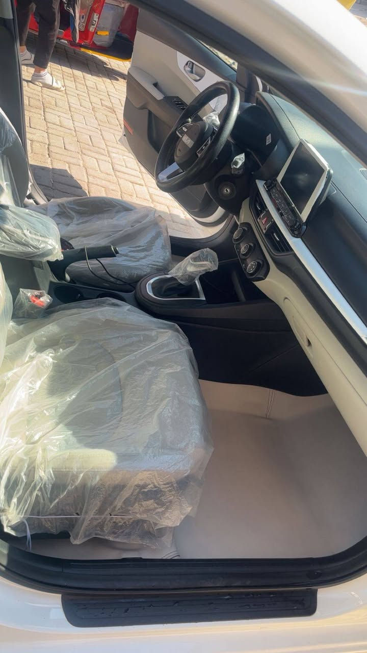 سلام عليكم كيا سيراتو مديل 2024
فول مواصفات فتحة سقف 
محرك 2000
تبريد قطعتين
كامره خلفيه 
شاشه كبيره
اشاير بل مري 
مري شفط 
ماشيه 45الف قابل للزياده
سونار مرفق بل منشور 
كفاله عامه 
السعر 197وبيه مجال 
اللاستفسار اتصال ع رقم ***********
