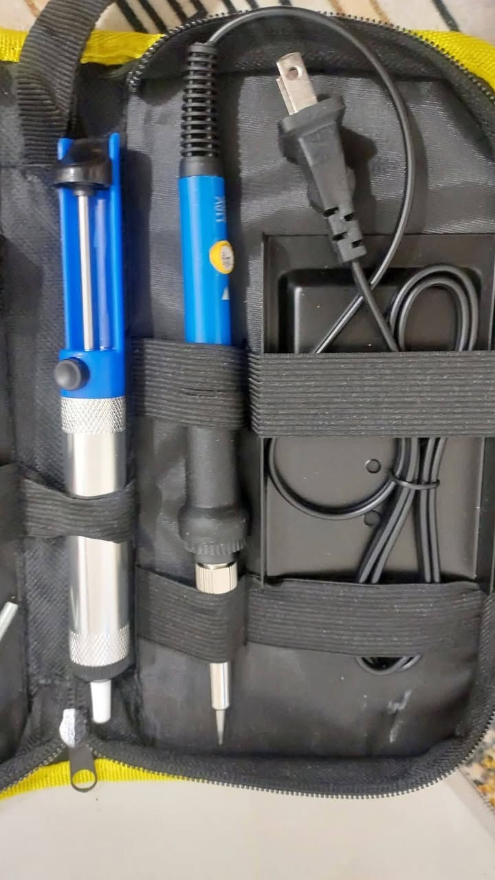 عدة مال كاوية ملحقات كاملة الكاوية والصولدر والقاعدة والساحبة ورؤس احتياط مختلفة الاشكال للكاوية بقية التفاصيل عدكم بالصور السعر ١٥ الف توجد خدمة توصيل جميع المحافظات


**إذا كنت صاحب هذا الإعلان وتريد حذفه لأي سبب، رجاءا أرسل رسالة إلى الدعم الفني**