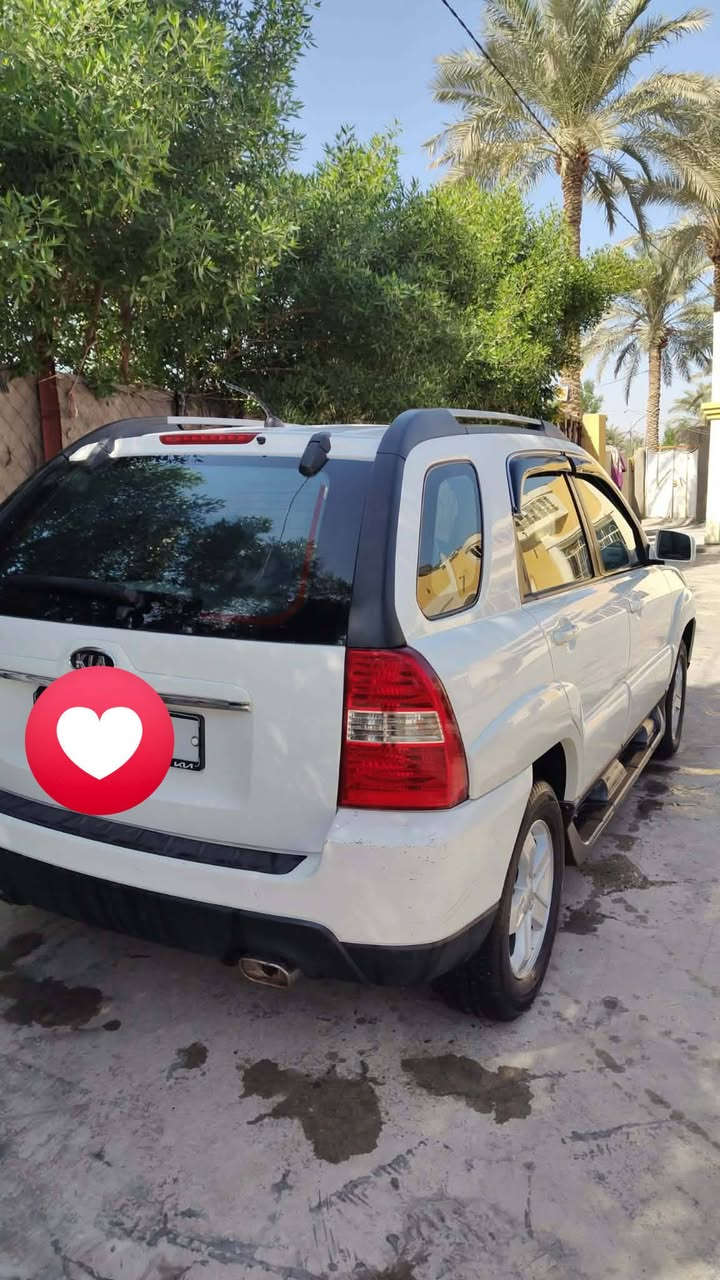 السلام عليكم
سبورتج 2010 خليجي

مكفوله كفالة عامه من الصبغ والكصه وال تبديل

بسمي رقم كربلاء الجديد

تبريد ثلج ع شرط 

شاشة كامره

دواخل بيجي جديده اذا بيه كسر او شخط ترجع

تخم تاير جديد صارله شهرين من شديته

فتح بالسقف 

مكينه كير كفالة

معروض 125 وبيه مجال ***********
