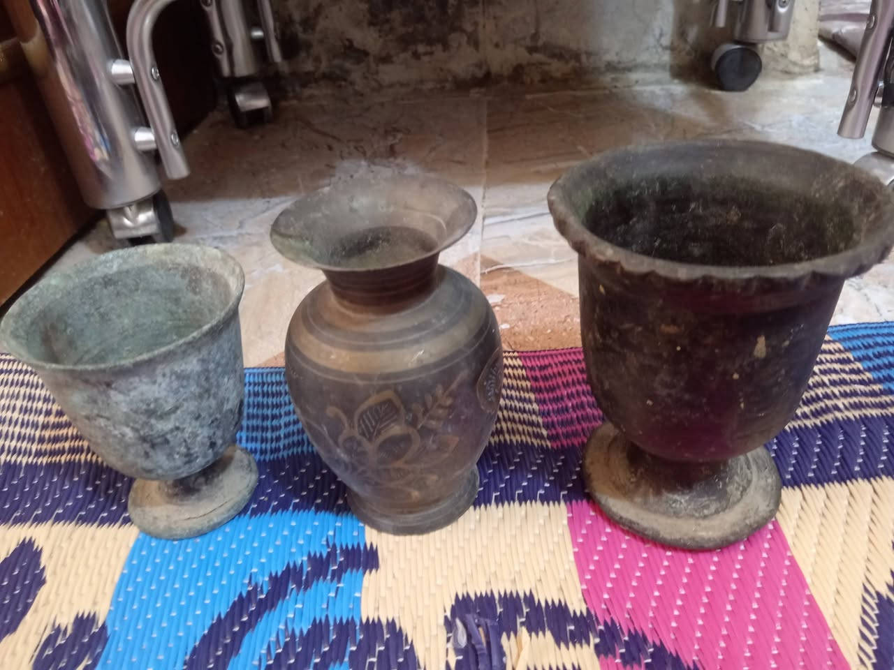 نحاسيات قديمه مكان ديوانيه مركز *********** ماكو توصيل سعر 75 كلهن
