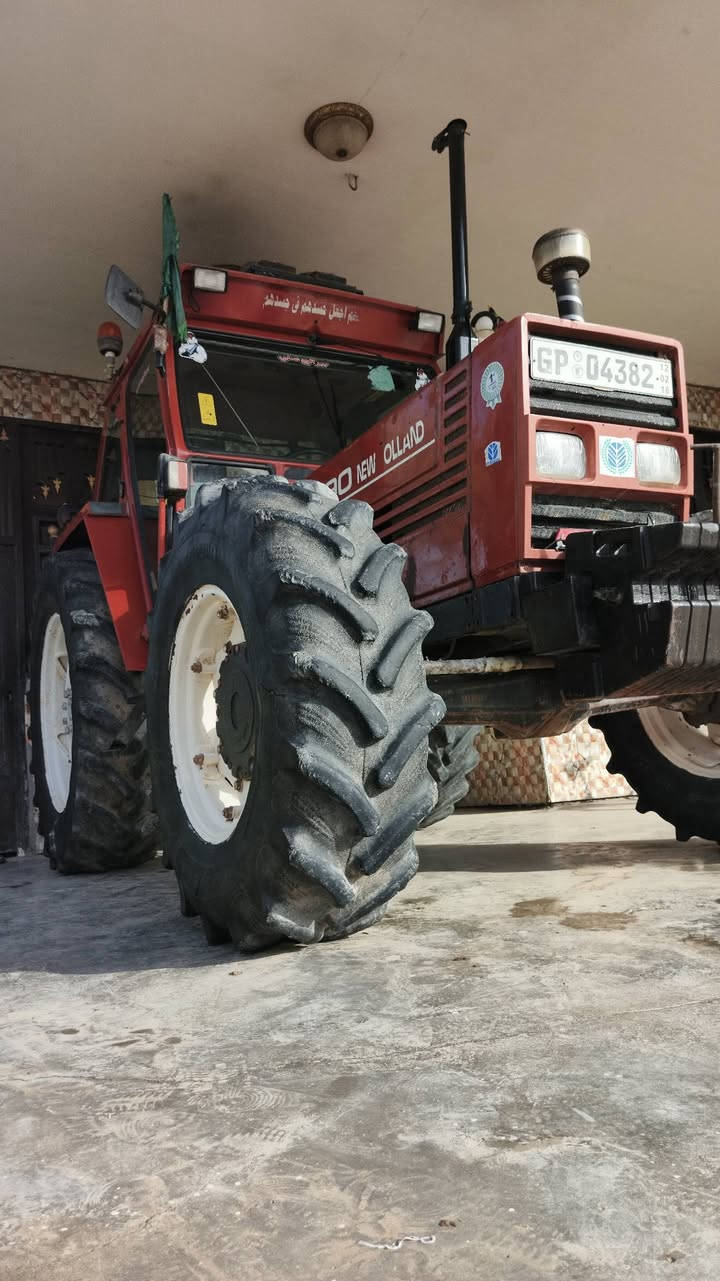 السلام عليكم فيات نيوهولند للبيع حجم 110رقم قادسيه سنويه مجدده 2029مكفوله كفاله عامه للستفسار ‏‪***********‬‏
