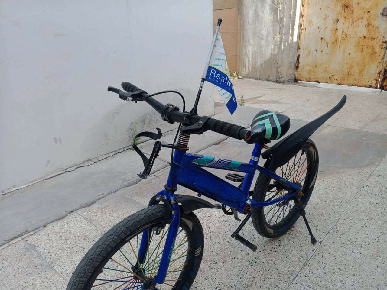 بايسكلدللبيع اخوو الجديد  سعرا ٥٥ وبي مجال جديدمكانه   دوميز مقابل حي سومر شارع المولدات


**إذا كنت صاحب هذا الإعلان وتريد حذفه لأي سبب، رجاءا أرسل رسالة إلى الدعم الفني**