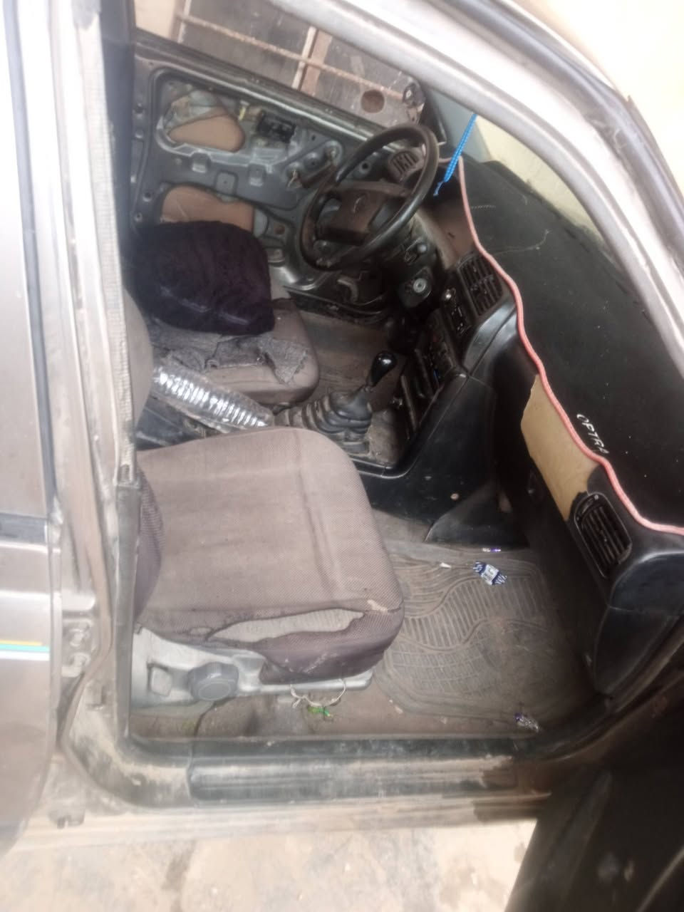 #نيسان صني للبيع موديل 93 السعر 15 ويرهم مراوس حسب القناعه شراي أتصل ‏‪***********‬‏
