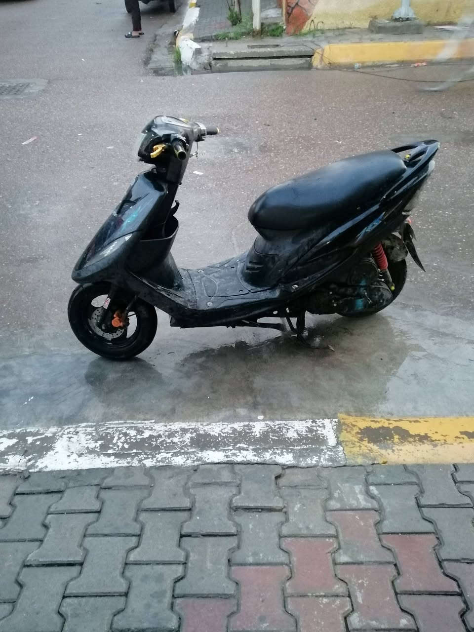 سلام عليكم شباب دراجة ماكس عدله للبيع بيه شوي صوت بل محرك سلف هندر شغلت بي وقت كهربيت كله شغلت سعر 350وبيه مجاله ***********
