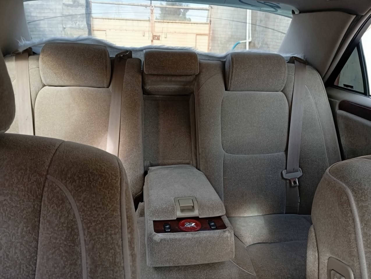 ئەوەڵ بەناوی خودای گەورە مەلیکە 2003سێ سێدووگمەو پەردە پێشودوا کریستاڵ مەکینە گەورەی ناوزەرد فولە بەس سڵایت نییە سەیارەکە بەس مووسەو شوێن موسەکانی بۆیاخە بەشەرتی کێڕو مەکینە برێکی بەسراوە سەیارەکە بەس ماشەٲللەی دەوێت بەشەرتی هەموو شتێک دەیفرۆشم سعری53$تۆزێک مەجال ژ.م(***********)تکایە جوابی کۆمێنت نادەمەوە لەگەڵ ڕێزم
