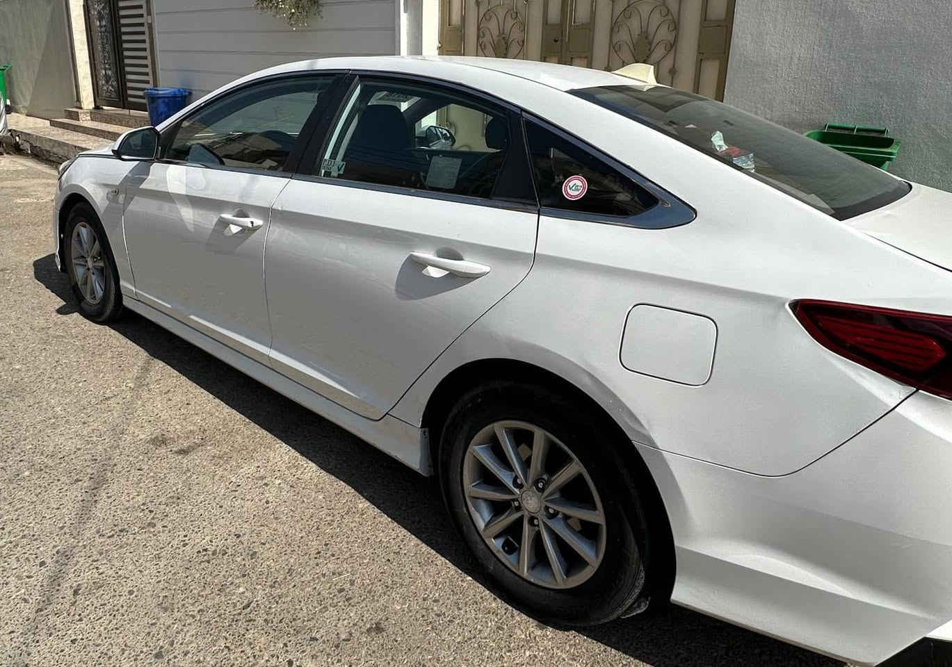 سوناتا موديل ٢٠١٧ سياره جديده
سياره متومه طبق الاصل
كير محرك شرط..تدفئه تبريد شغال صدر أمامي خلفي جديد
[[مكان السياره دهوك ]]
السعر ٦٨ وبيها مجال قليل

***********
