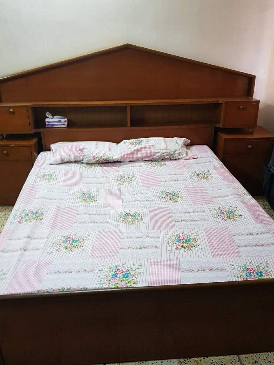 السلام عليكم عندي غرفة نوم صاج عراقي نفرين اربع قطع كنتور ٦بوب اريدهة بسعر ٣٥٠وبي مجا


**إذا كنت صاحب هذا الإعلان وتريد حذفه لأي سبب، رجاءا أرسل رسالة إلى الدعم الفني**