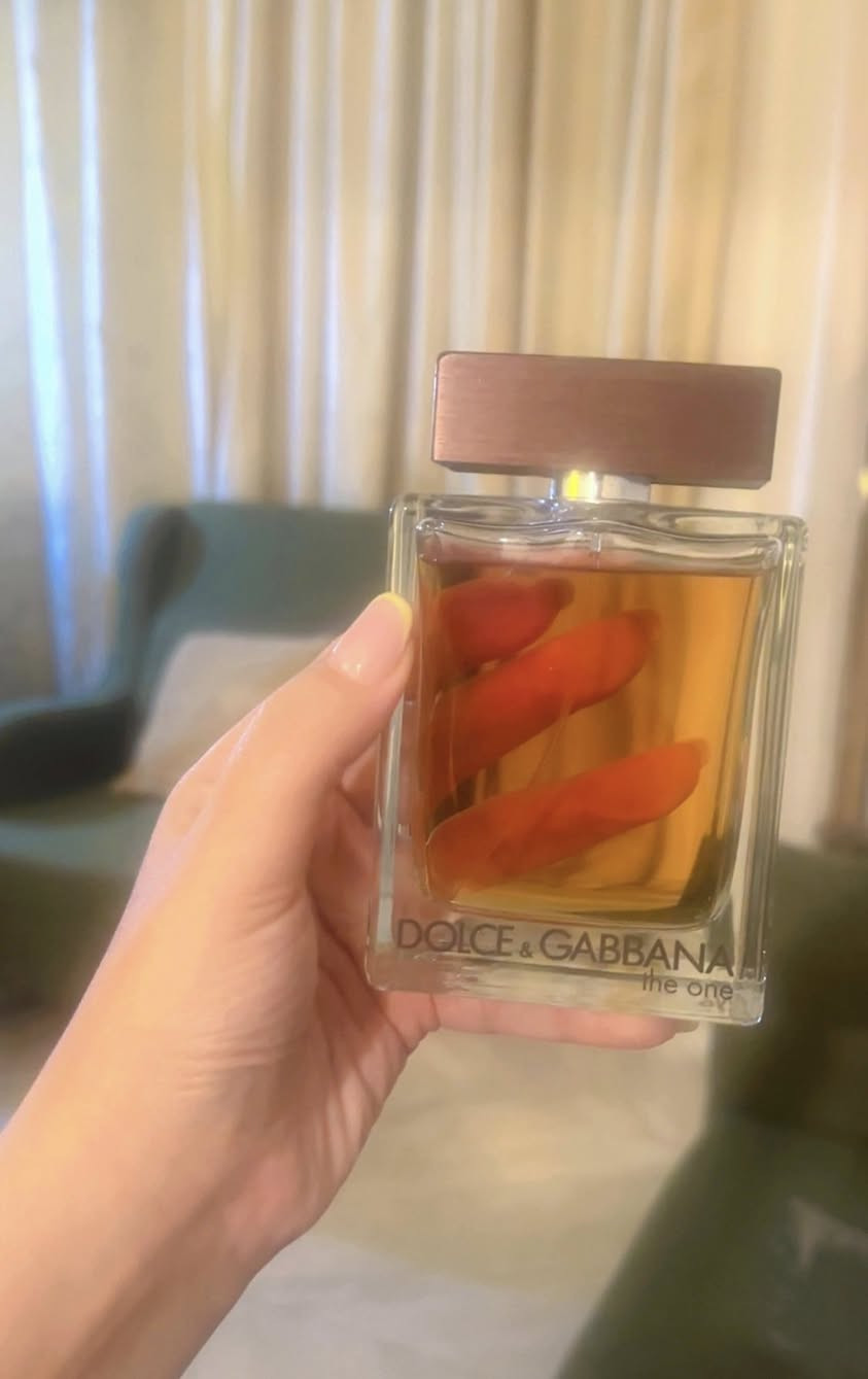 عطور رجالية دولجي مستخدمة كلش قليل


**إذا كنت صاحب هذا الإعلان وتريد حذفه لأي سبب، رجاءا أرسل رسالة إلى الدعم الفني**
