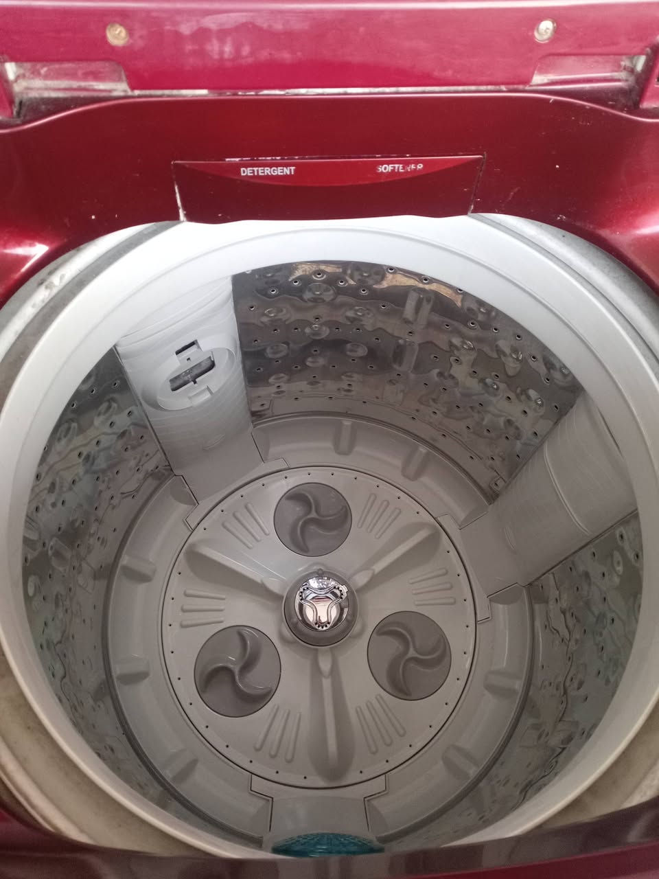 السلام عليكم غساله ايلجلي اصليه نضيفه فوول  موصفات مكاني بغداد ***********
