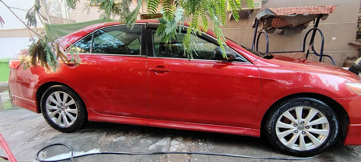 السلام عليكم كامري2007seرقم بغداد بأسمي وارد امريكي بيها4قطع صبغ الجاملغات الاماميه2وبنيد وباب السايق مكينه وكير مكفولات السياره كامله معايزها شي السعر٩٥وبيها مجال للطيبين***********مكانها بغداد السيديه
