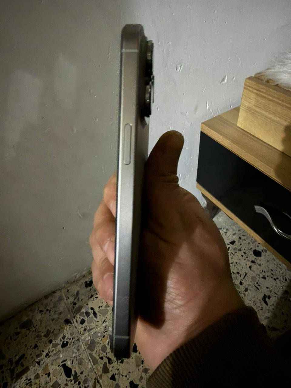 السلام عليكم ايفون 15 برو ماكس جهاز مكانه بغداد دوره للبيع سعر مليون قفل هذا رقمي ***********
