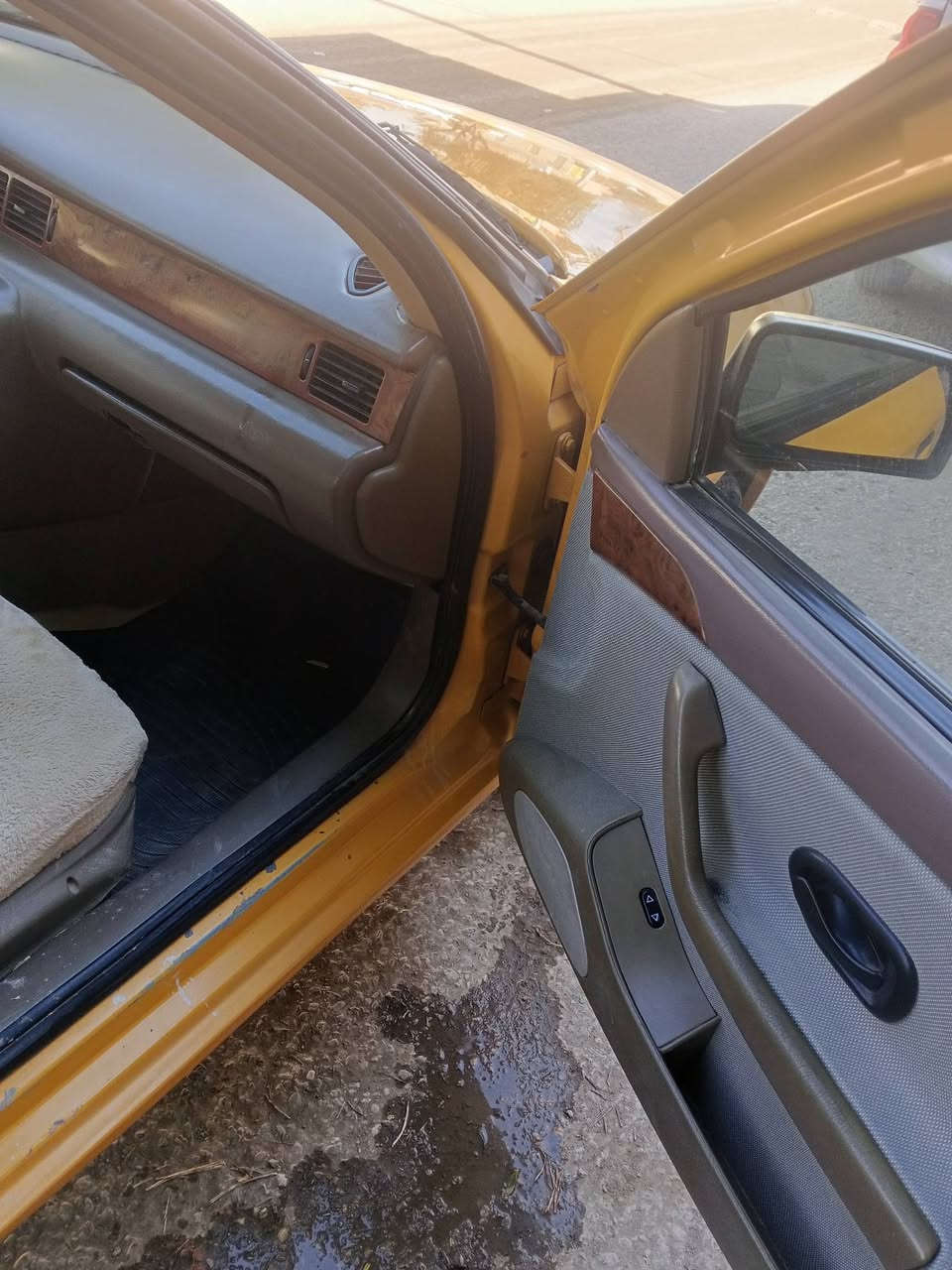 السلام عليكم 
سمند 2011 كفاله حته من الخياس لا ضربه ولاتبديل سنويه ل2029 مداور ثاني يوم محرك كير خير من الله  كهربائيات جاهزه شلع تبريد شغال نقصها فقط تايرات ب35 وبيها مجال مكاني الديوانية البدير 
***********
