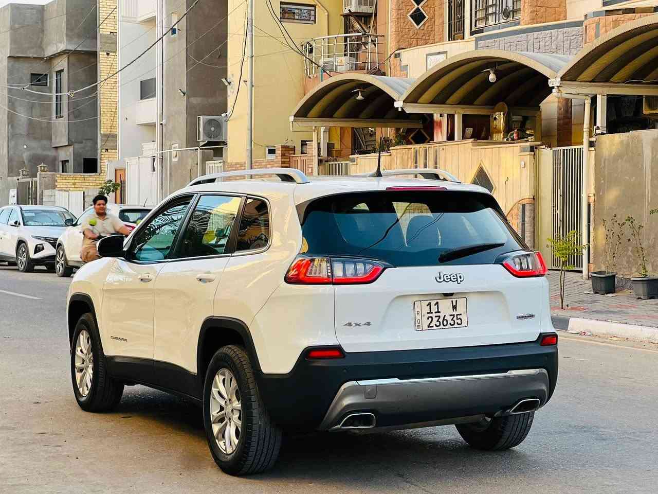 سلام عليكم للبيع جيب بزون موديل 2019 السعر 127 كفاله عده ربع جاملغ خلفي صبغ بجم كبس موصفات مكينه V6 شاشه كبير كشنات تدفئه 4 وضعيات قياده تحكم ستيرن جهتين سايد بريك بصمه وباقي موصفات المعروفه مكينه وكير كفاله حداديه تخم تاير تبريد ثلج للستفسار ***********
