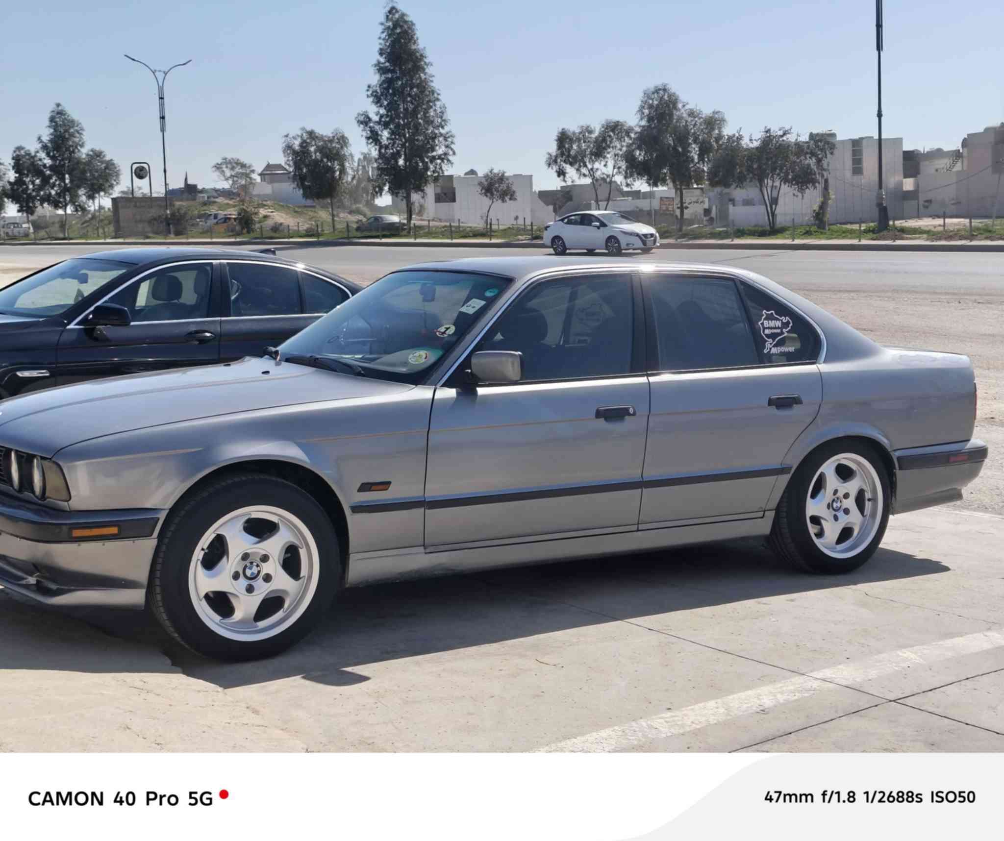 بي ام 525 موديل 1991 كير او محرك بشرط مكفوله كير اوتوماتيك فول مواصفات جوم كهربائي  تايرات جدد صدر زينه تبريد ثلج شغال بجم عريض سياره حيل نظيفه وحلوه رقم اربيل شرط تحويل او وكاله وغرامه صفر سعره 67 مكانه كركوك ***********
***********
