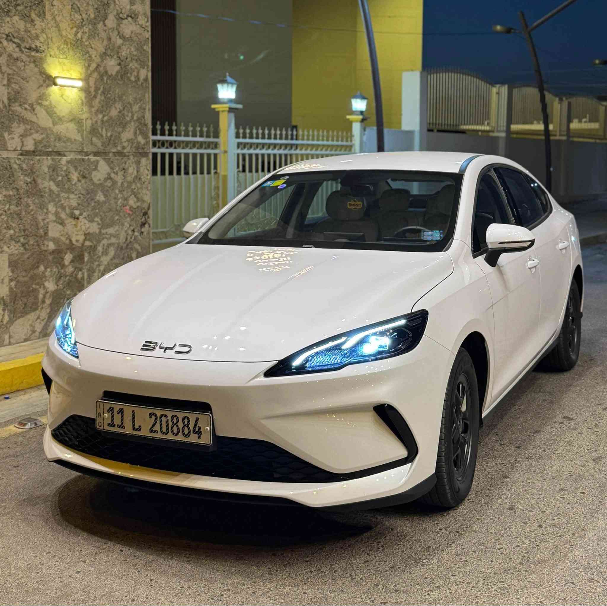 السلام عليكم
للبيع BYD فئة سيل 5 رقم بغداد تحويل مباشر 
السياره مكفوله على وضع الشركه ماشيه 6 الاف 
السعر 18مليون و900 الف وبيه مجال 
مكانه الانبار فلوجه للاستفسار ‭***********‬
