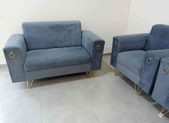 البيع نقداً أو بالتقسيط .. موظف او منتسب ومتقاعد مصرف الرافدين
طخم نظيف جدا مابيه اي اظرار
خمس قطع عشر مقاعد السعر ٤٠٠

📍 الموقع: الكوت – دور المعلمين
🎯 قرب ماكس مول – شارع  مدرسة الرياحين

📲 للاستفسار (اتصال أو واتساب
***********
***********
