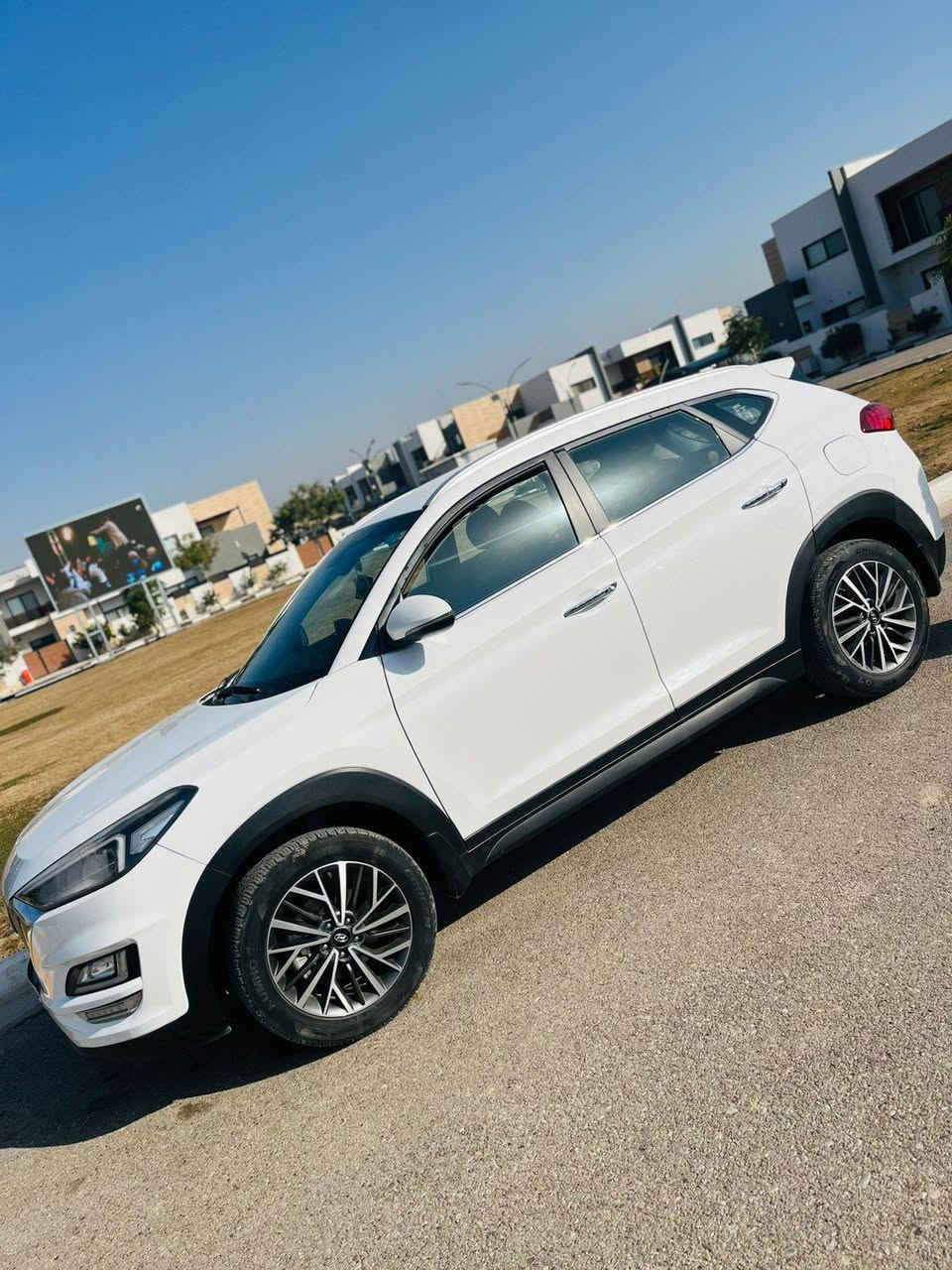 السلام عليكم عندي توسان للبيع 
المواصفات:
شركة الكاصد
موديل 2020
خليجي
5 عدسات
بدون  sun roof "فتحة علوية"

السعر/ 215 قفل..

تواصل مع الرقم : ***********
