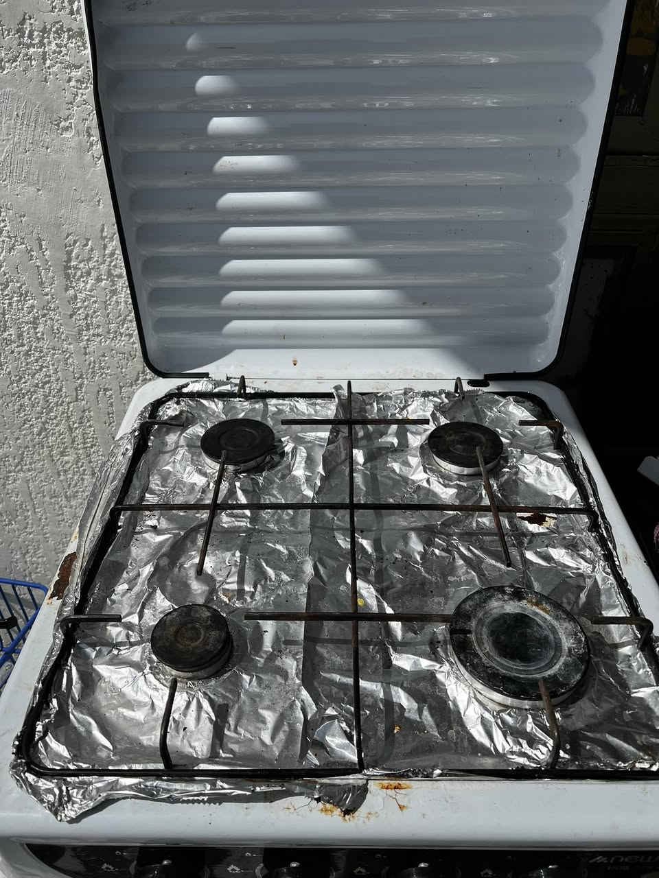 السلام عليكم طباخات الواحد ع 75 والمنضدي بـ20 وبيهن مجال مكاني كوت حي الجامعة
***********
