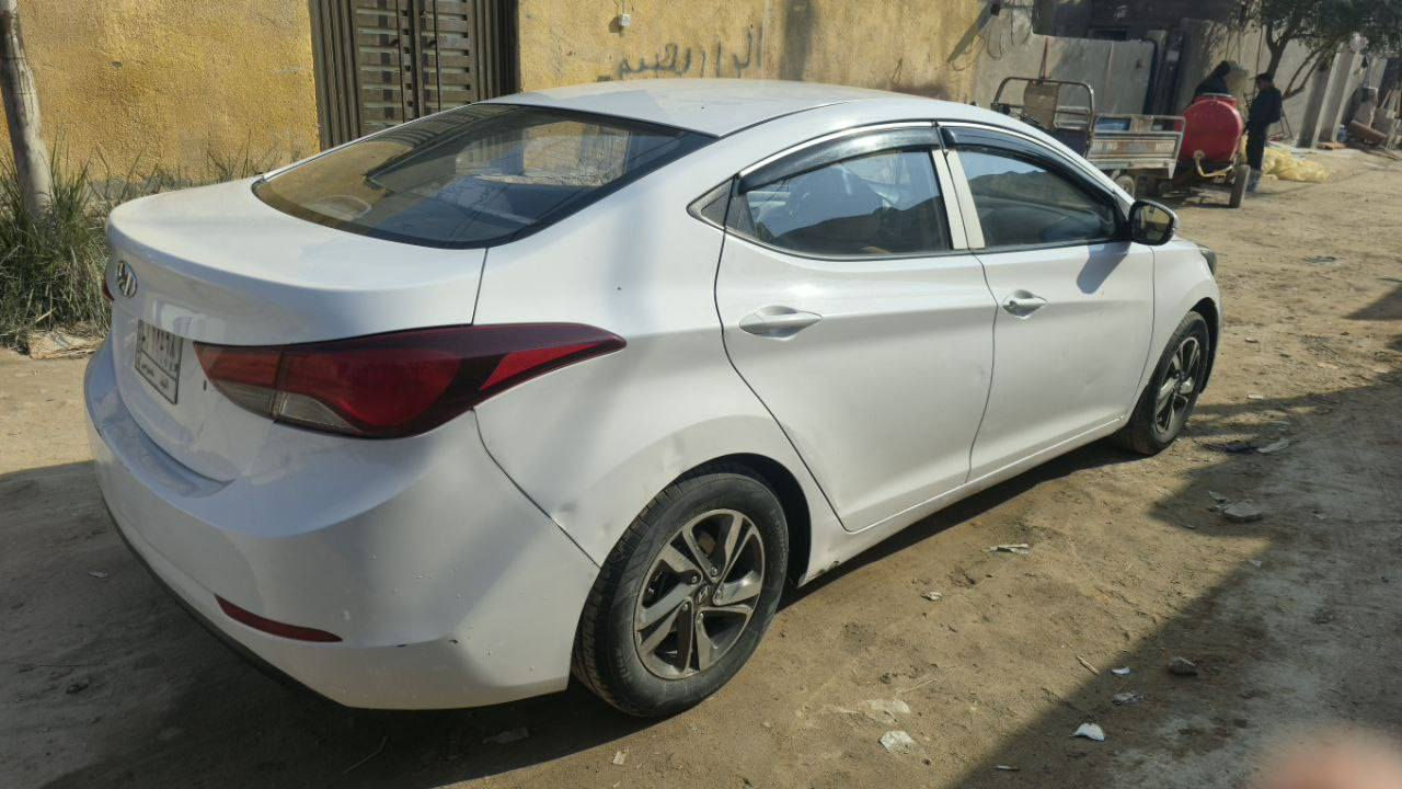 النترى مديل 16 خليجي  مكينه 1800 جاهزه مكينه گير تبريد حداديه مكفوله من الضربه بيها كرتات صبغ فقط السعر 120 بيها مجال قليل مكاني غماس *********** النجف, العراق
