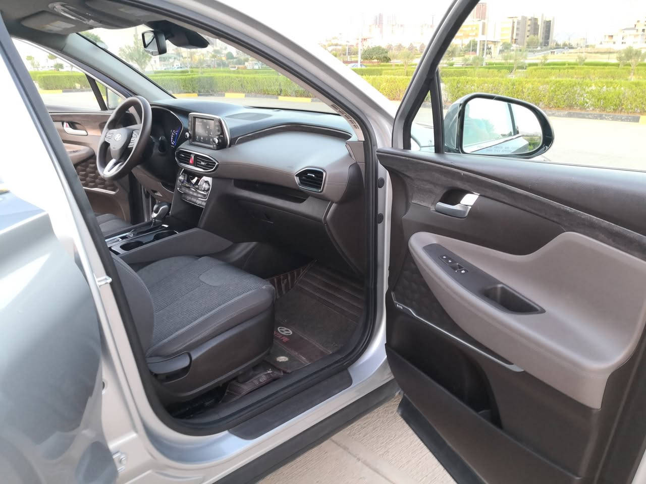 سنتافيا ٢٠٢٠ رقم سلیمانی فول مواصفات دفع رباعي.بدون ارباك.سیارە نضيفه ماشی 32.. س 220$... ***********
