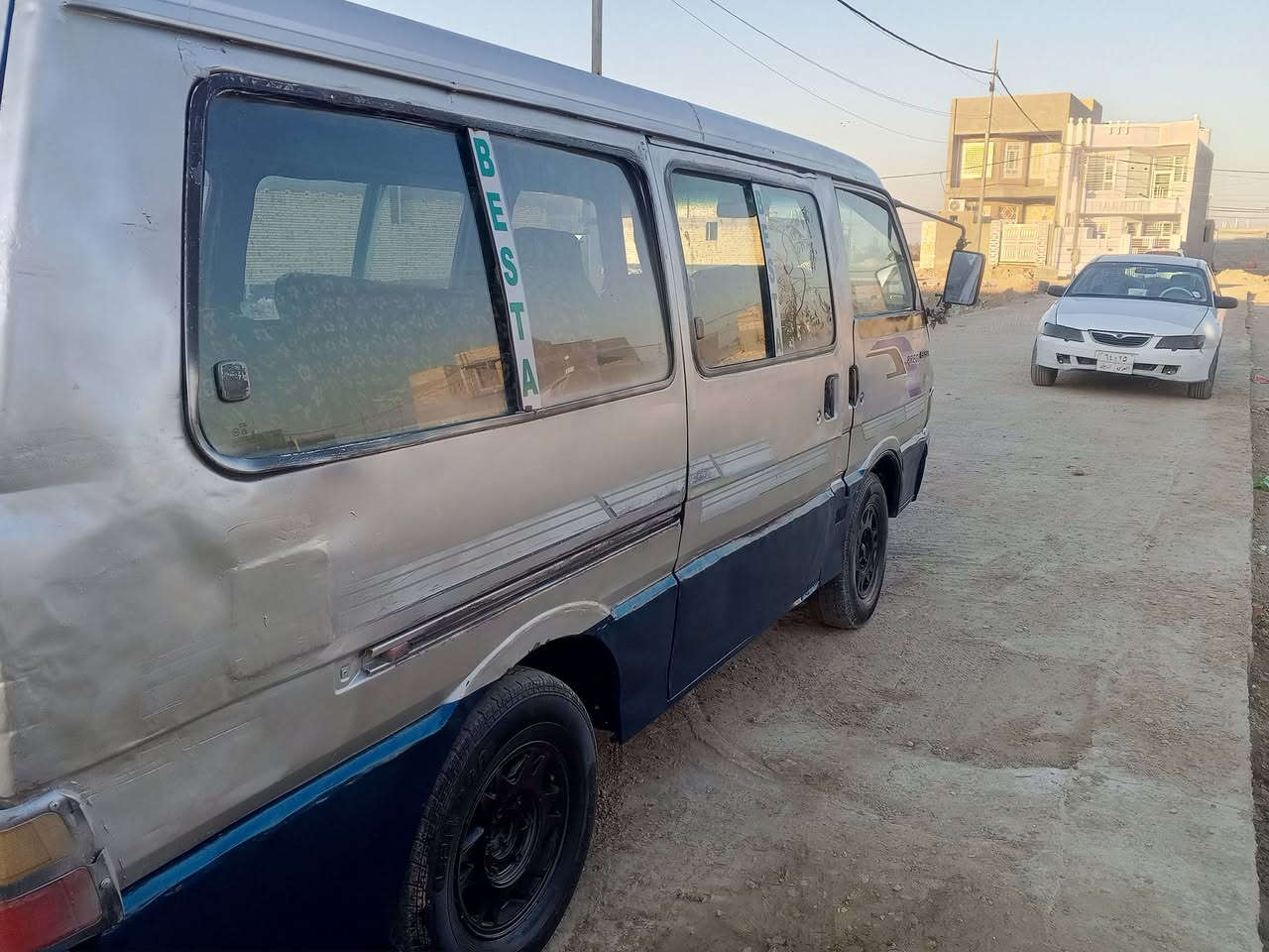 سلام عليكم سياره كيا بسته للبيع موديل ٩٢ مكينه وكير واكسن بل جيس راعيه ما اندله  اتكفل من سرقه وعشاعر فقط السعر ١٦ وبيها مجال بسيط مكان واسط ***********
