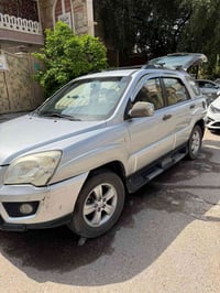 كيا سبورتج للبيع موديل 2009 خليجي ماشيه 147الف كيلو  نضيفه تخم تاير جد...