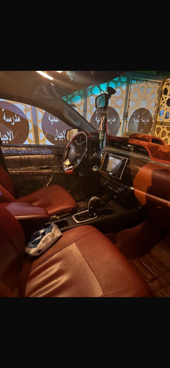 سلام عليكم  تيوته هايلوكس 2018 كفاله عامه سياره جديده متعوب عليهه مكينه  وكير كفاله حداديه جديده عنواني بغداد المشتل قرب مركز الرشاد  رقم سعر 265 الهاتف***********
