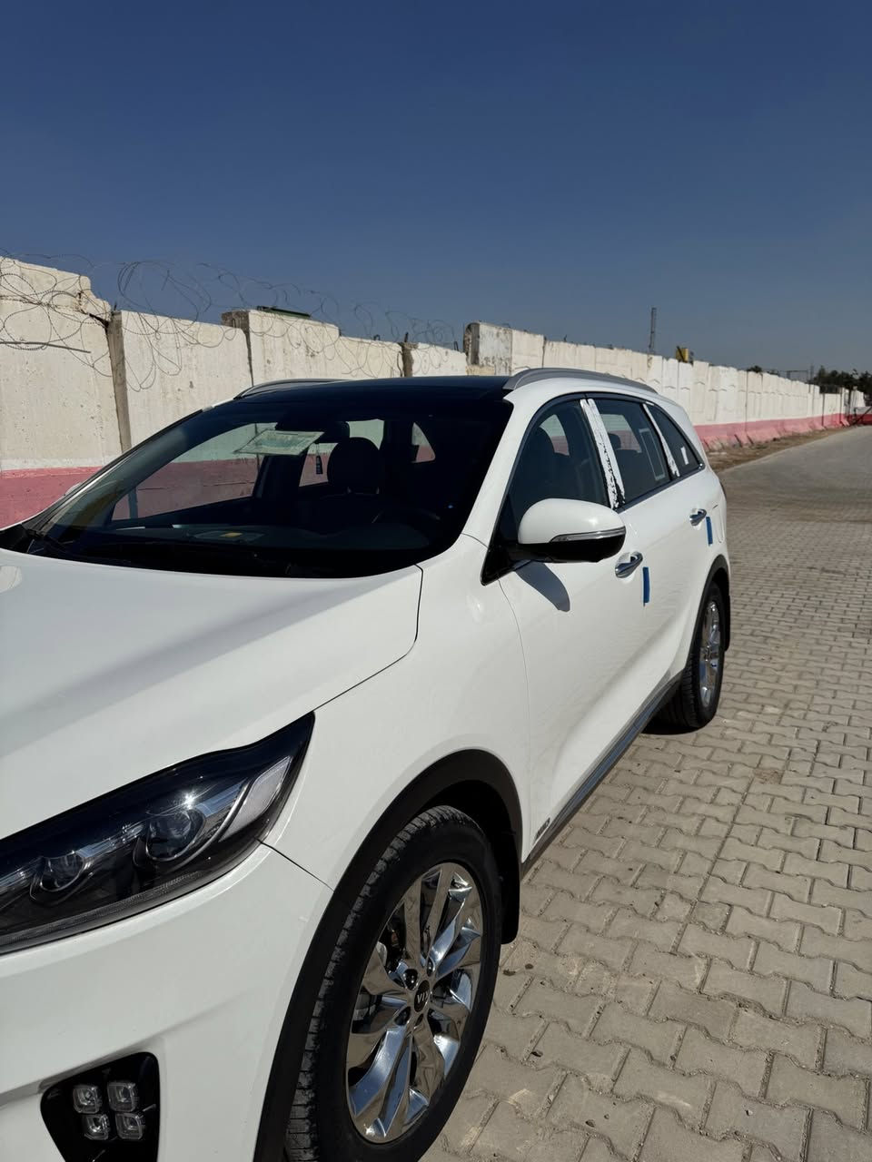 سلام عليكم                                                                      سورنتو مديل 20 بسمي وتحويل ثاني يوم محرك 6v سياره فول اعلى فئه كشنات جلد لونين تدفئة وتبريد الكشنات القماره بنرامه كامرات وحساسات محيطيه شاحن لاسلكي صدر وحداديه  الكير والمحرك  مكفوله السيارة معروفة مواصفاتها السعر خاص                                                              رقمي ***********.                                                          ***********
