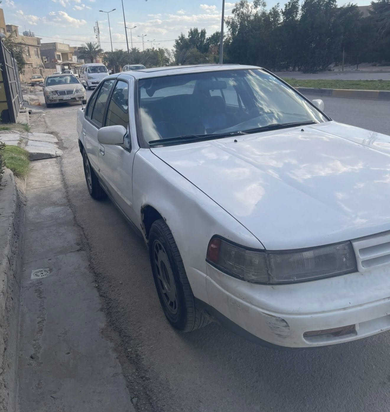 للبيع فقط بسعر 25 ورقه
مكزمه موديل 1990  مكفوله من صبغ وضربه فقط بيه خياسات قليله محرك 3000 سته سلندر محرك وكير جدد كير اتو سياره جاهزه عدى تبريد بي نقص راديتر فقط سعر 25 مكاني بغداد الامين معرض حجي بهاء للاتصال *********** سنويه وارقم وهزه كله جدد اقره زين واتصل

