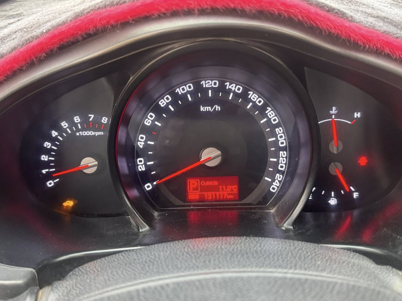 السلام عليكم
للبيع
سبورتج مديل 2013
خليجي رقم بغداد مكيه 2000 دوش***********

***********
مكاني بغداد
صور وسونار كدامك صبغ على الخارج اثر طخه خفيفه
السعر 140 وبيه مجال
