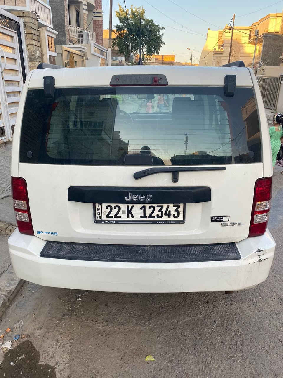 السلام عليكم.. جيب ليبرتي ٢٠٠٨ رقم أربيل الدولي تحويل ثاني يوم محرك ٣٧٠٠ المرغوب لون ابيضّ بدون ضرر مكفولة من الصبغ والضربة كما موضح بالسونار.. السعر ٩٠ ورقة ومجال بسيط للشراي .. للبيع او مراوس..مكان السيارة الأنبار الفلوجة 
للتواصل هاتف *********** بي واتساب
