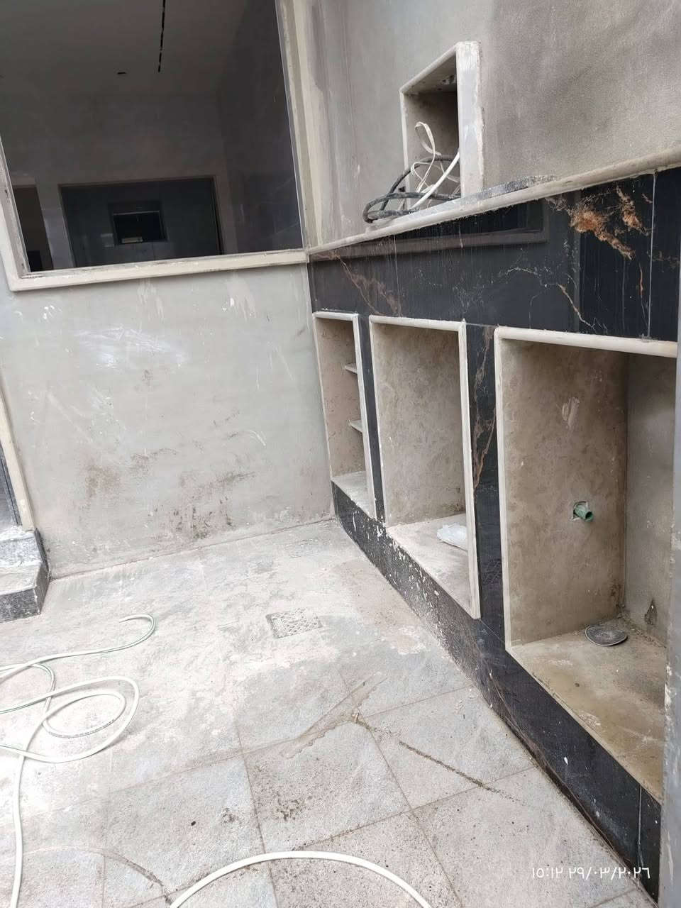 #عروض_مكتب_عـطـاء_الموصل
داران للبيع 

حي السماح الثانية الا أستاذه 

المساحة لكل دار 154م واجهة 7٫5م

غرفتين نوم وصاله ومطبخ وصحيات وبيتونه 

طابق الثاني 3 غرف نوم وصاله وصحيات 

بناء حديث وتسليم الدار فوري 

خدمات كامله  ماء/// كهرباء/// تبليط 

سند طابو الزهور

للاستفسار مراجعة مكتب عطاء الموصل 

***********

***********

***********
