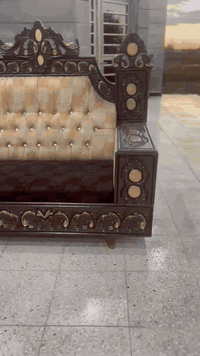 ديوان مستخدم تسكام شغلي للبيع
النقش مغربي
الطول ١٤ متر ***********
